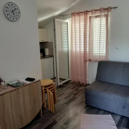 Apartmani Verica Karlobag Exterior photo